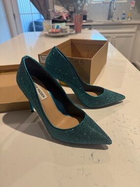 Steve Madden Teal Crystal-Embellished Pointed Toe Pumps